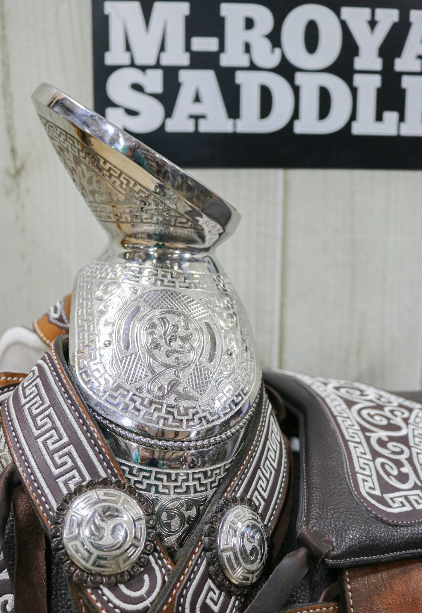 15.5" Montura Bordada Silla Fina Mexican Charro Saddle