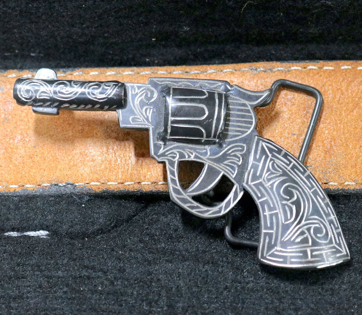 Kids Nino Revolver Black Engraved Buckle - M - Royal Saddles - Mini/Pony Tack